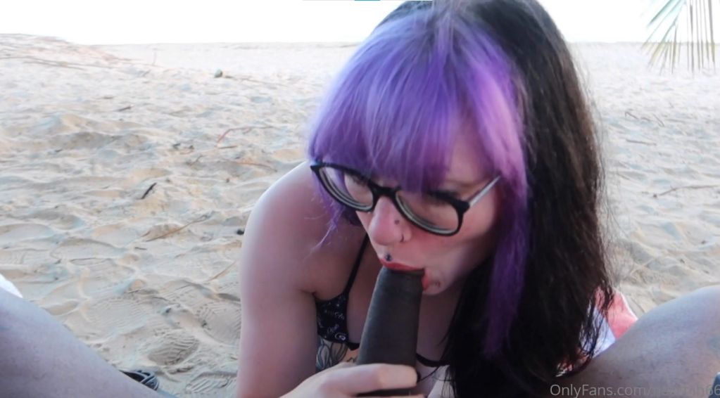 Naomi Hughes Gives A Passionate Blowjob To A BBC Onlyfans Video Leaked